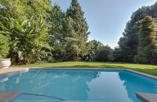 Constantia House | Spacious, social Constantia home