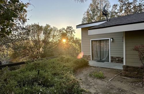 Coarsegold House | Spacious space on top of mountain. Close to Yosemite and Bass lake.