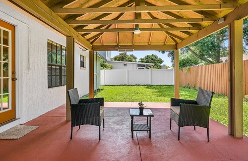 Carrollwood House | Spacious Space to Make Memories@Beach City