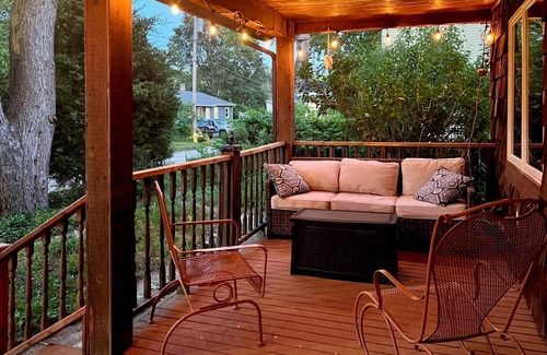 Spring Lake House | Spacious Spring Lake Retreat Beach Access Sleeps 8 Family & Pet Friendly