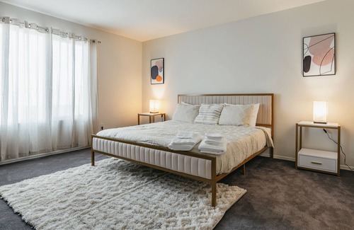 Tucson House | Spacious spring oasis for 11 people, near airport