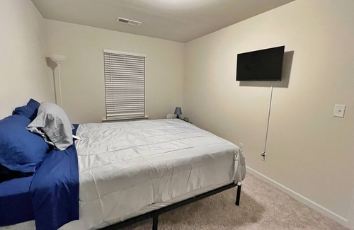 Lithonia House | Spacious Stonecrest Queen Bedroom