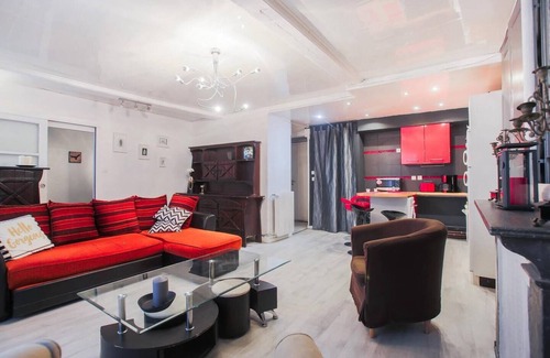 Clermont Ferrand City Centre Apartment | Spacious studio for 4