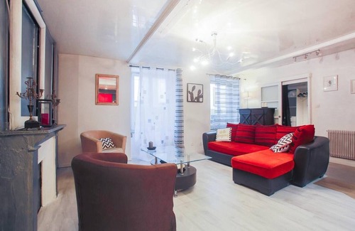 Clermont Ferrand City Centre Apartment | Spacious studio for 4