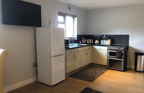 Bury St Edmunds Apartment | Spacious Studio Apartment