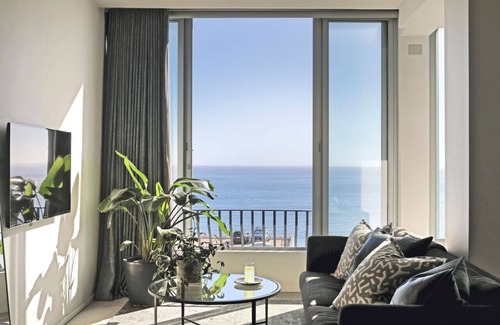 Clifton Apartment | Spacious Studio Apartment - Number 4702