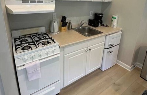 Prudential - St. Botolph Apartment | Spacious Studio! | Back Bay