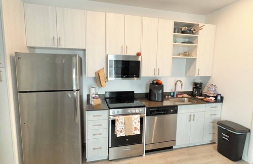 Kansas City Apartment | Spacious Studio Living with Lounge Space — Close to Downtown & Hospitals!