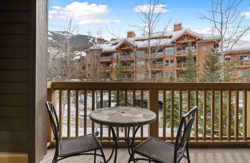 East Kootenay Condo | SPACIOUS Studio | Ski In/Out | Pool & Hot Tubs | In the Heart of PANORAMA RESORT