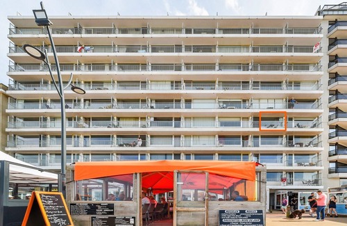 Blankenberge Apartment | Spacious studio with sea view
