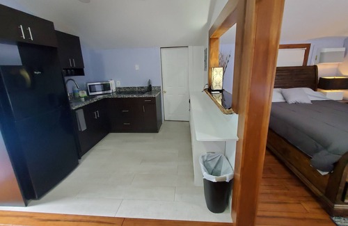 Meadows Apartment | Spacious studio with pool and 75" 4k TV in Old Town