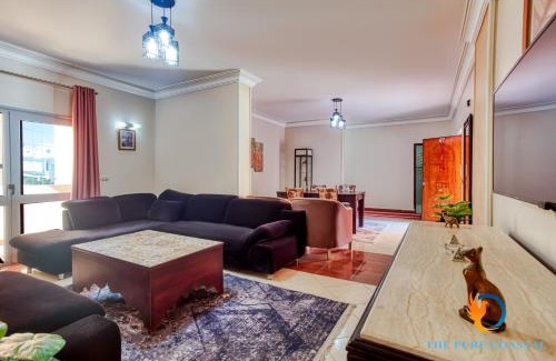 Sakkala House | Spacious & Stunning 3 bedroom apartment !