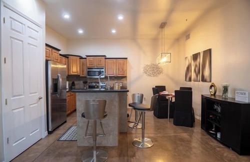 Sabino Shadows House | Spacious stunning Home in small private community with abundance of upgrades!