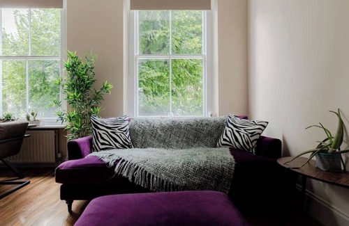 Camden Town with Primrose Hill Apartment | Spacious & stylish 1-bed flat in Primrose Hill