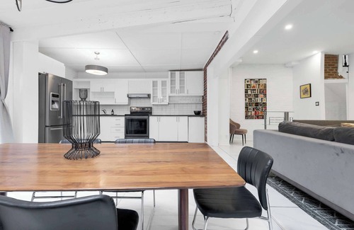 Gay Village Apartment | Spacious & Stylish Downtown Retreat |Hot Tub