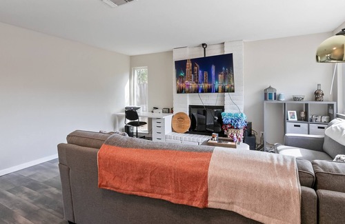 Sacramento House | Spacious & Suitable Home Perfect for Travelers