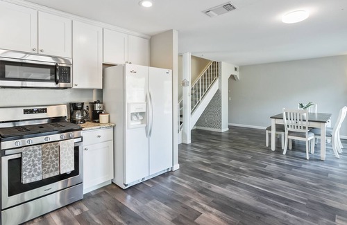 Sacramento House | Spacious & Suitable Home Perfect for Travelers