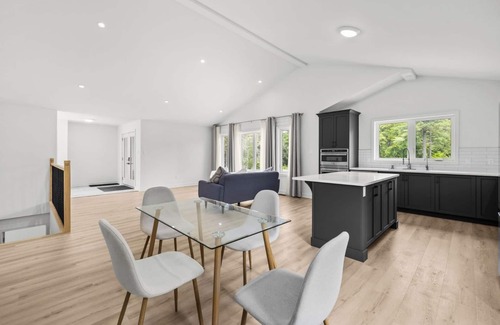 Beckwith Apartment | Spacious Suite close to Ottawa