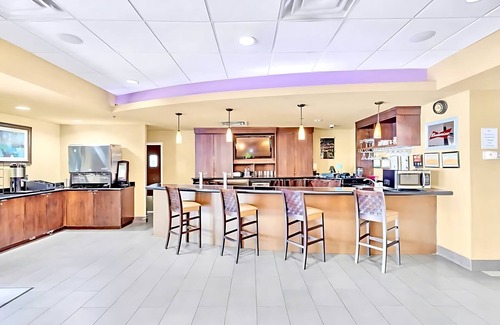 Florida Central Atlantic Coast Apartment | Spacious Suite near Disney w Pool, Hot Tub, Arcade