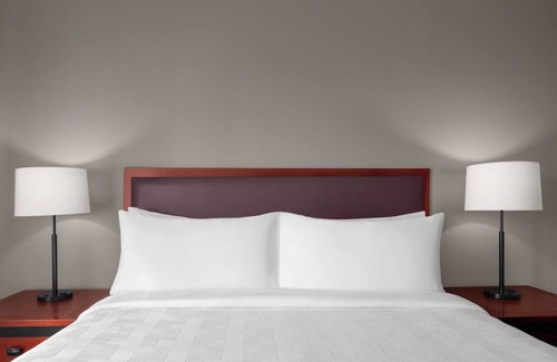 Downtown Hotel | Spacious Suite w/Kitchen and Separate Living, Dining Area - Central Location