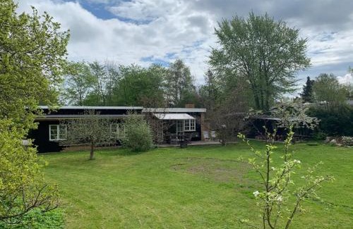 Vejby House | Spacious Summer House With Pool