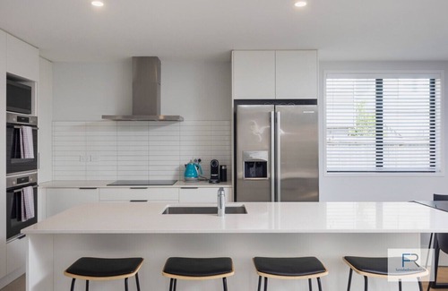 Mount Roskill House | Spacious Sunlit Residence