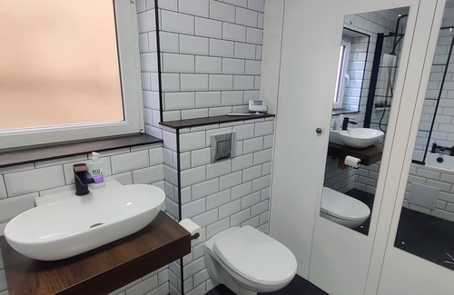 Camberwell Apartment | Spacious&sunny 1-bedroom flat: excellent transport links to airports¢ral LDN