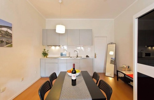 Uniao de Freguesias do Centro Apartment | Spacious Sunny Flat | Ace Location