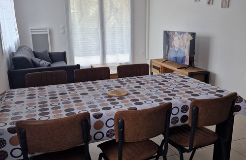 Croix-d'Argent Apartment | Spacious T3 new. elevator Balconies, basement parking, air conditioning, streetcar