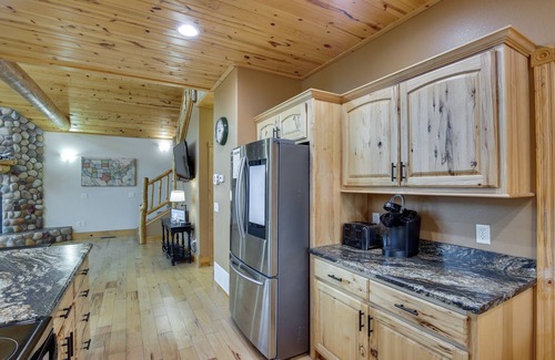 Lead Cabin | Spacious Terry Peak Cabin < 1 Mi to Ski Lift
