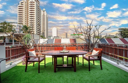 Thonglor House | Spacious 4bedroom home 12min Walk BTS PhromPhong Emsphere Emquatier