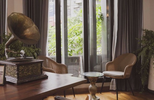 Yan Nawa House | Spacious building in welcoming Krung Thep Maha Nakhon with AC