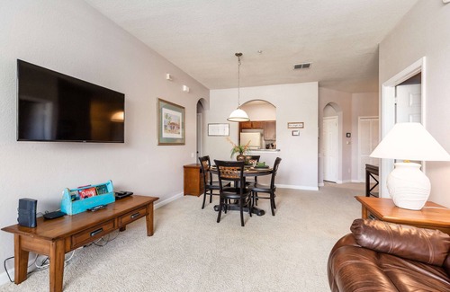 Windsor Palms Condo | Spacious three-bedroom/two-bathroom condo in the sought-after Windsor Palms!