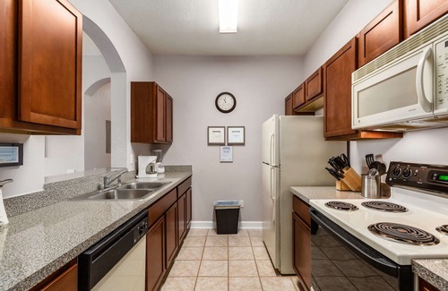 Windsor Palms Condo | Spacious three-bedroom/two-bathroom condo in the sought-after Windsor Palms!