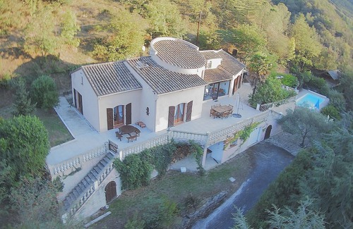 Serdinya Villa | Spacious Three Bedroom Mountain Villa with Pool