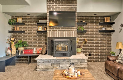 Tooele Apartment | Spacious Tooele condo w/glmountain views!