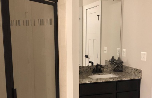 Linganore-Bartonsville Condo | Spacious Top Condo, Grand Master suit and covered patio with a gas fireplace.