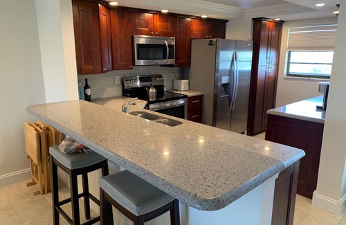 Indian Shores Condo | Spacious Top-Floor Condo w/beach access & Intracoastal Views