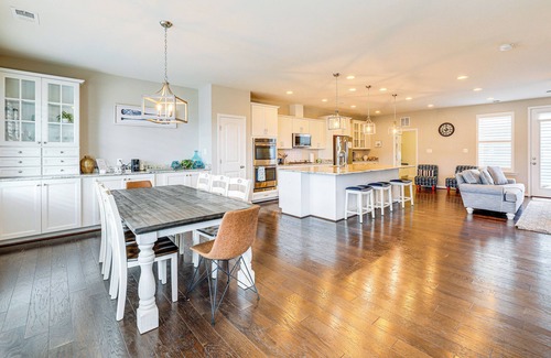 Frankford House | Spacious Townhome 2 Mi to Bethany Beach Boardwalk