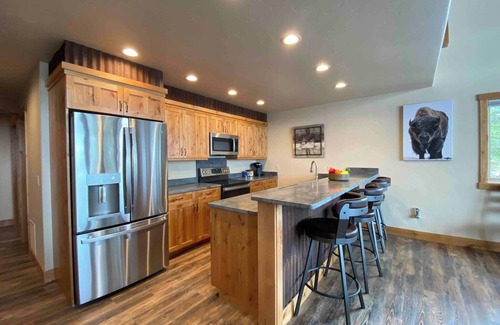 Bigfork House | Spacious Townhome w/4 King Suites near Clubhouse