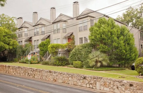 Clarksville House | Spacious Townhouse in Clarksville/Old West Austin