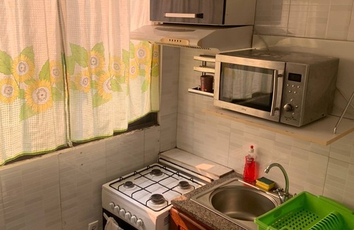 Luanda House | Spacious Tropical Beach Paradise Home/Netflix - 1 Minute Walk From the Beach!