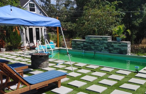 Wilmington Cottage | Spacious two level cottage with pool, patio and hot tub