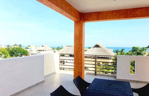 Bacocho Apartment | Spacious two-story apartment a few minutes from Carrizalillo Beach