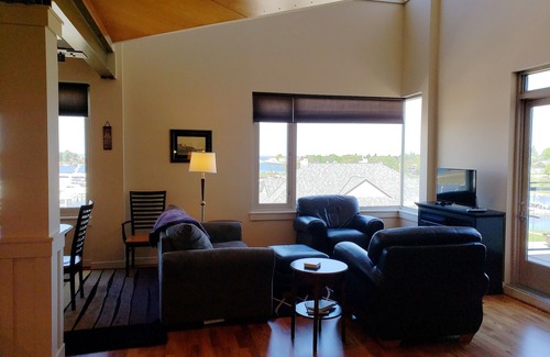 Ludington Condo | SPACIOUS TWO STORY CONDO -STUNNING LAKE VIEWS - INDOOR POOL - PLENTY OF ROOM!