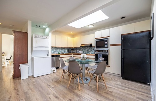 Horseshoe Bay Apartment | Spacious Unit In The Heart of Horseshoe Bay