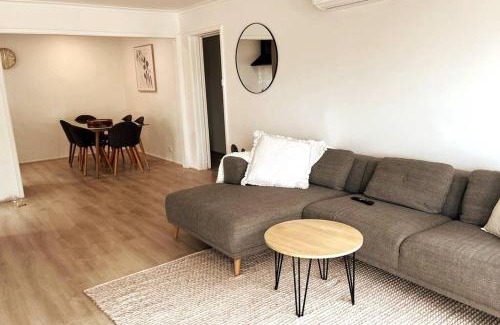 Yarrawonga House | Spacious Unit in Convenient Location