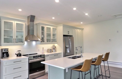 Little Pond Apartment | Spacious upper level 2 bedroom unit