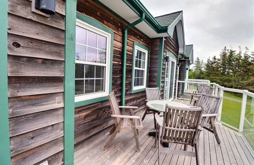 Little Pond Apartment | Spacious upper level 2 bedroom unit