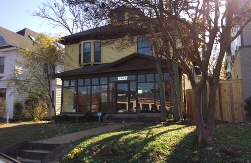 Midtown Apartment | Spacious Upstairs Apartment In Historic Home